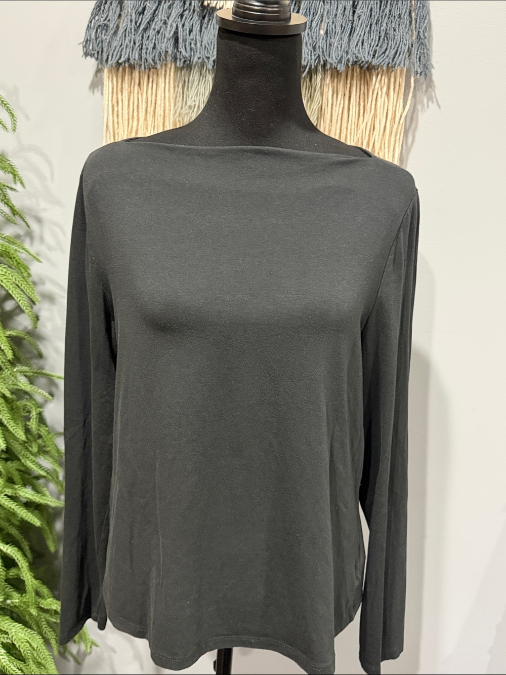 Last Days! Tahari Black Long-Sleeve Boatneck Top Size XL